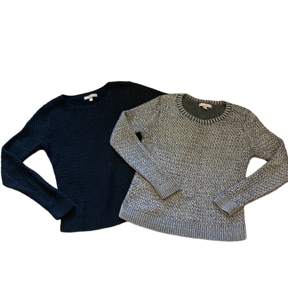 𝅺Banana Republic Crew Neck Sweaters Black and Silver Women’s Size Medium